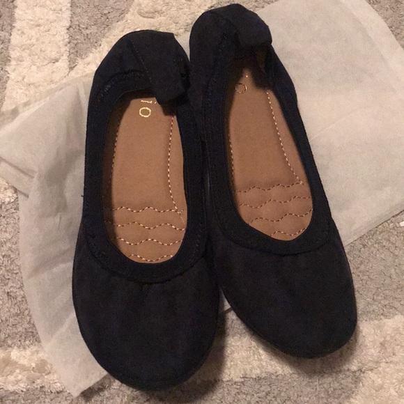 NWOT Olio Ballerina Flats - Picture 4 of 4